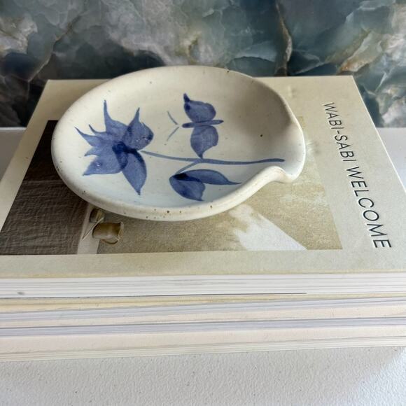 Handmade Art Pottery Ceramic Spoon Rest Plate 5.75" Hand Painted Blue Flowers - Picture 2 of 9